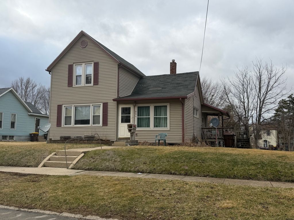 934 E Garden Street, Freeport, IL 61032