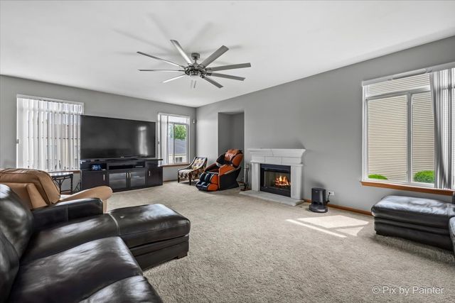 2030 Westbury Lane, Aurora, IL 60502
