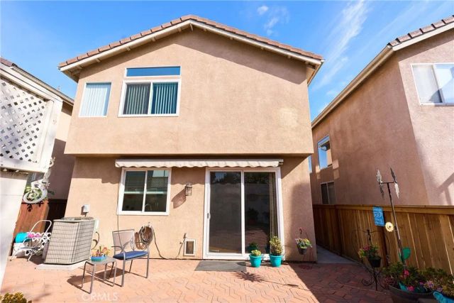 7801 Pacific Circle, Midway City, CA 92655