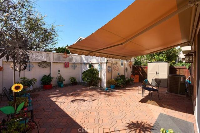 7801 Pacific Circle, Midway City, CA 92655