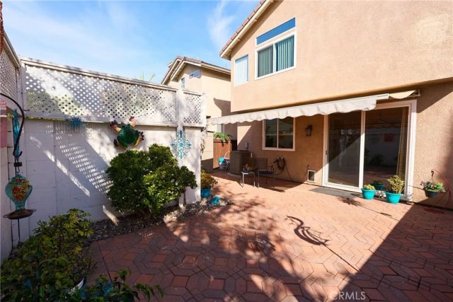 7801 Pacific Circle, Midway City, CA 92655