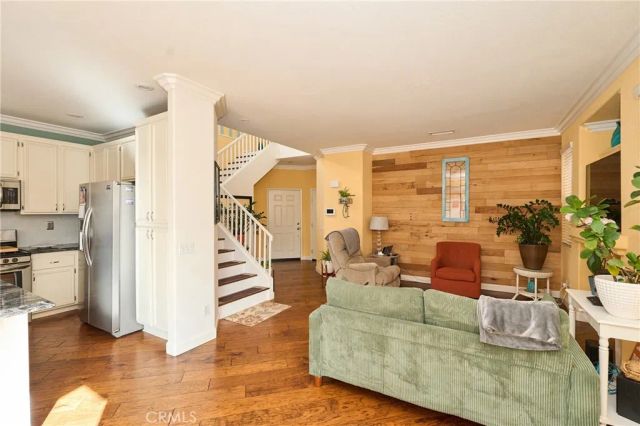 7801 Pacific Circle, Midway City, CA 92655