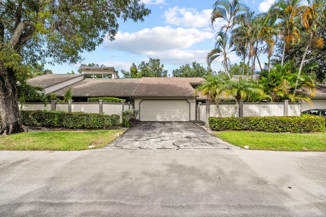13324 Bedford Mews Court, Wellington, FL 33414