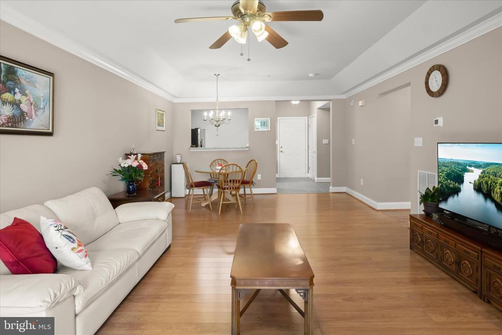 Image 9 of property listing at 5930 GREAT STAR DR #205, Clarksville, MD 21029