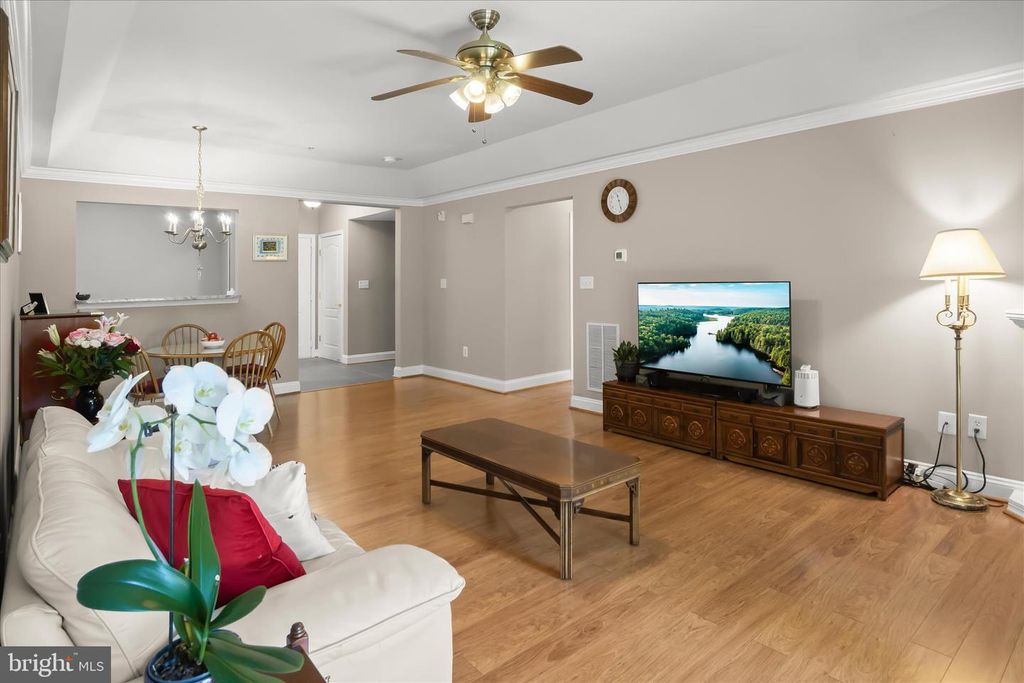 Image 11 of property listing at 5930 GREAT STAR DR #205, Clarksville, MD 21029