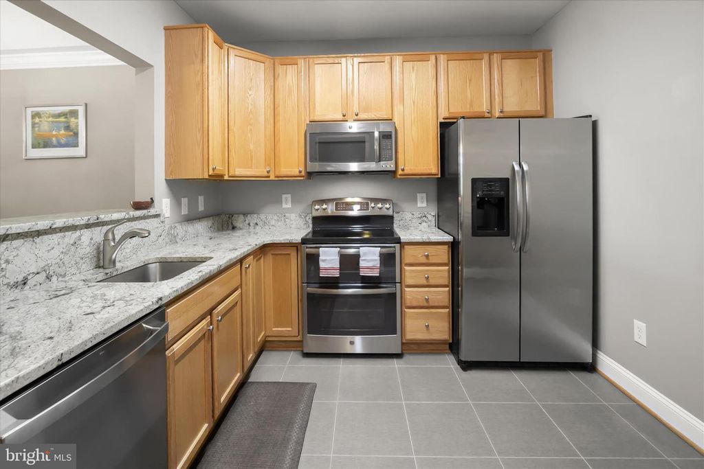 Image 14 of property listing at 5930 GREAT STAR DR #205, Clarksville, MD 21029