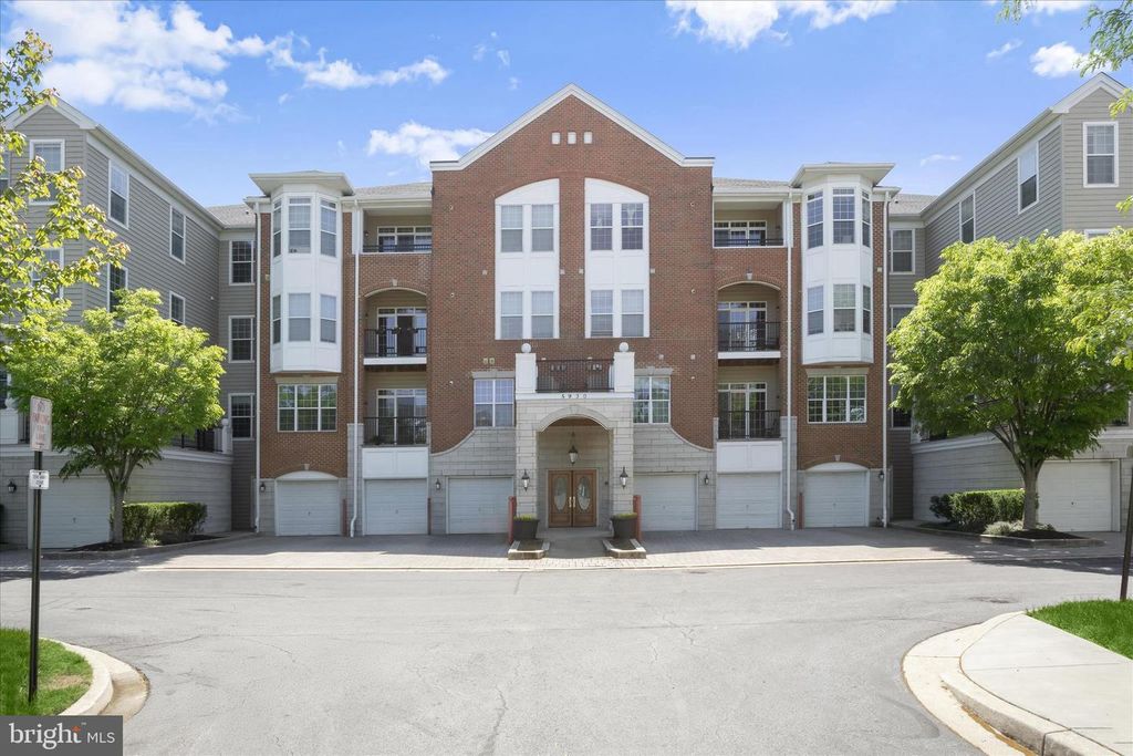 Image 1 of property listing at 5930 GREAT STAR DR #205, Clarksville, MD 21029