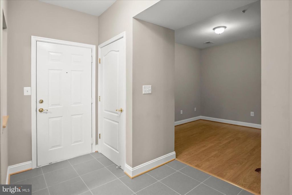 Image 19 of property listing at 5930 GREAT STAR DR #205, Clarksville, MD 21029