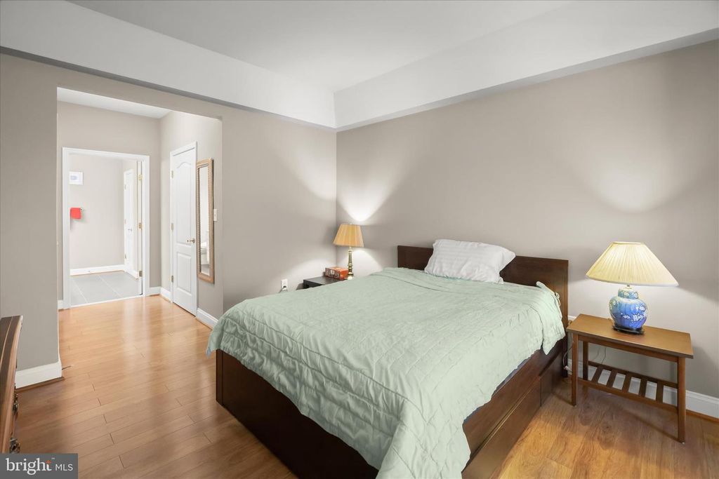 Image 20 of property listing at 5930 GREAT STAR DR #205, Clarksville, MD 21029