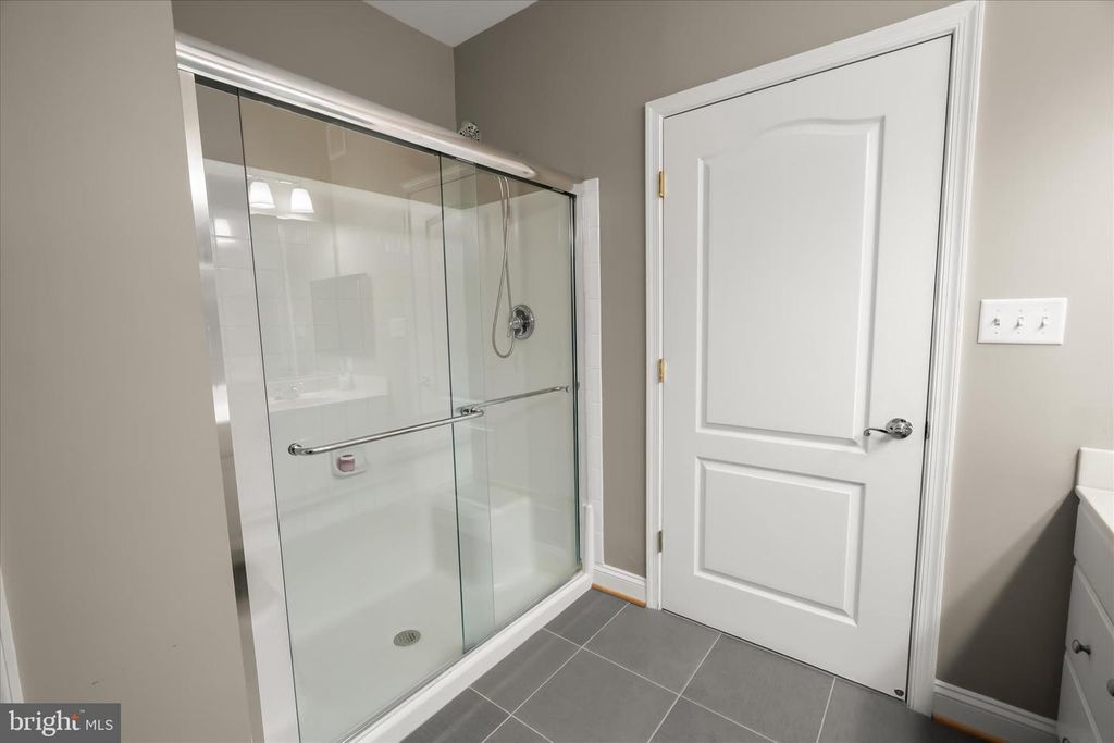 Image 26 of property listing at 5930 GREAT STAR DR #205, Clarksville, MD 21029
