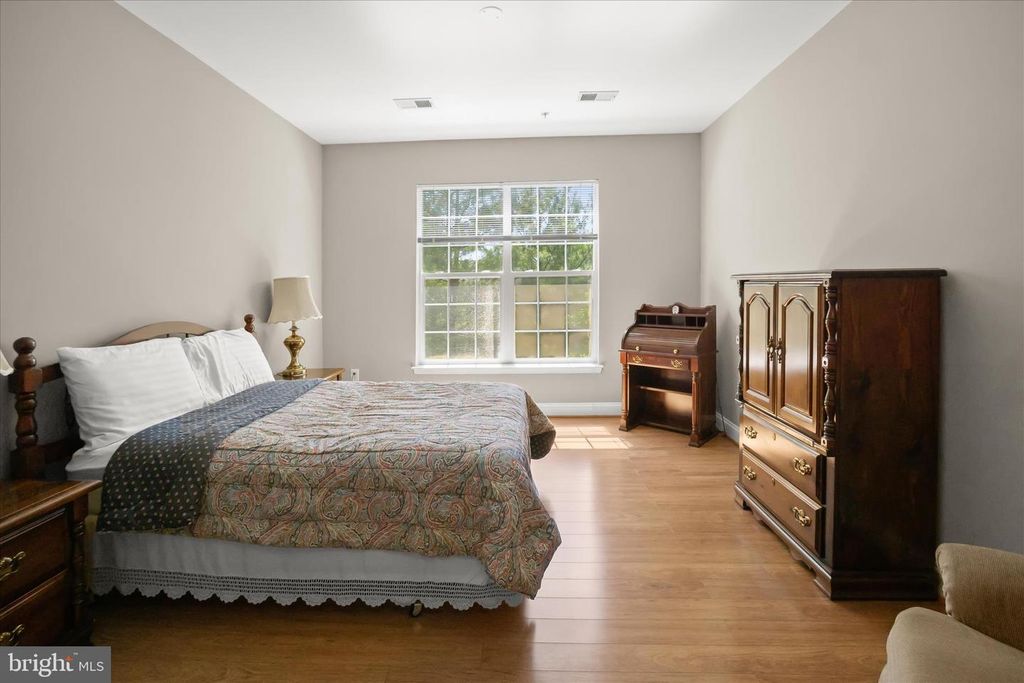 Image 27 of property listing at 5930 GREAT STAR DR #205, Clarksville, MD 21029