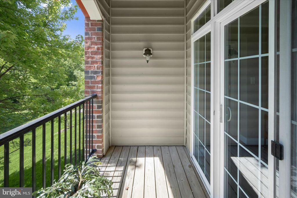 Image 35 of property listing at 5930 GREAT STAR DR #205, Clarksville, MD 21029