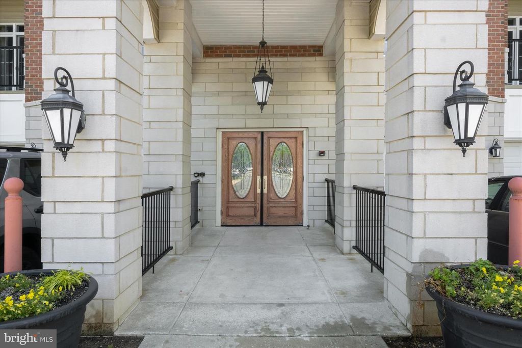 Image 43 of property listing at 5930 GREAT STAR DR #205, Clarksville, MD 21029