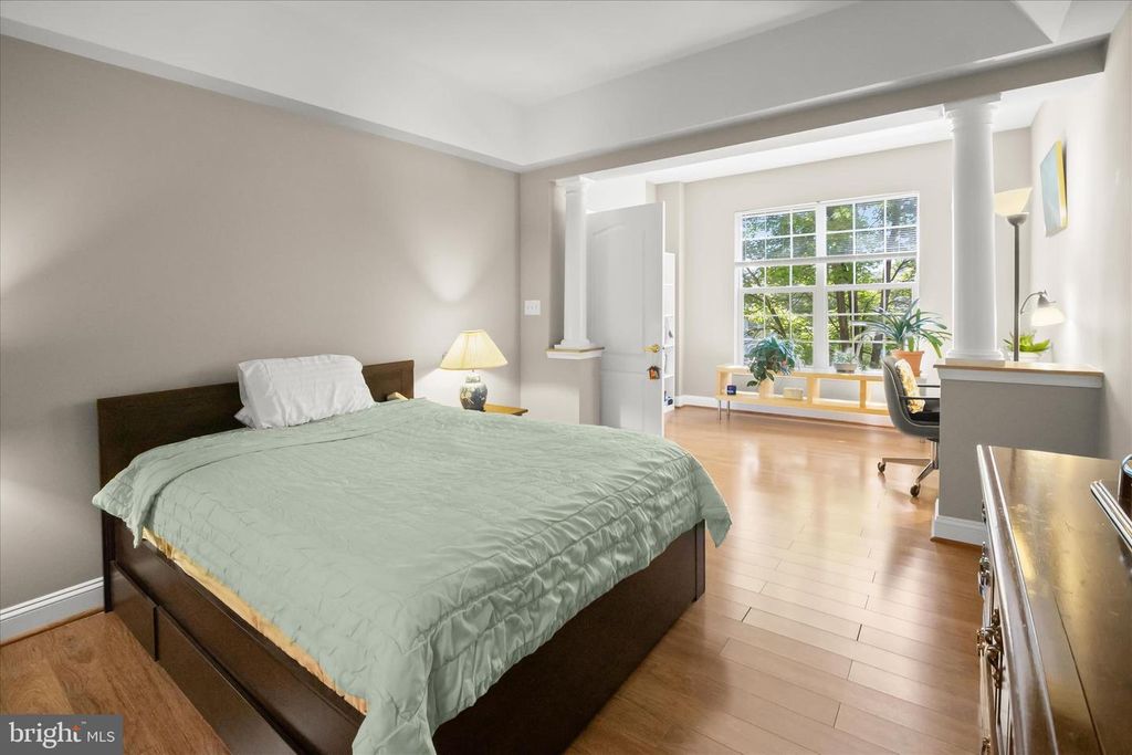 Image 5 of property listing at 5930 GREAT STAR DR #205, Clarksville, MD 21029