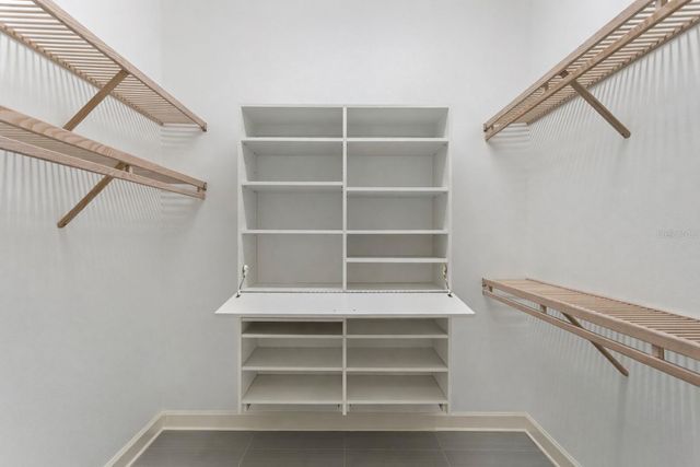 6441 RENWICK CIRCLE, Tampa, FL 33647