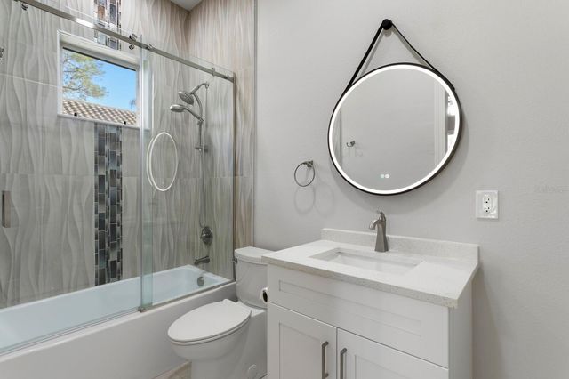 6441 RENWICK CIRCLE, Tampa, FL 33647