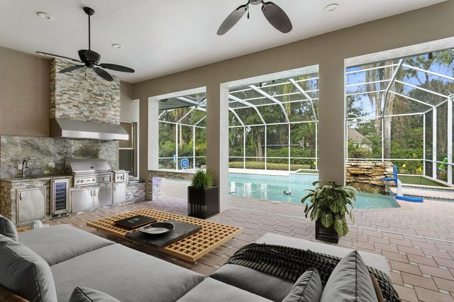 6441 RENWICK CIRCLE, Tampa, FL 33647