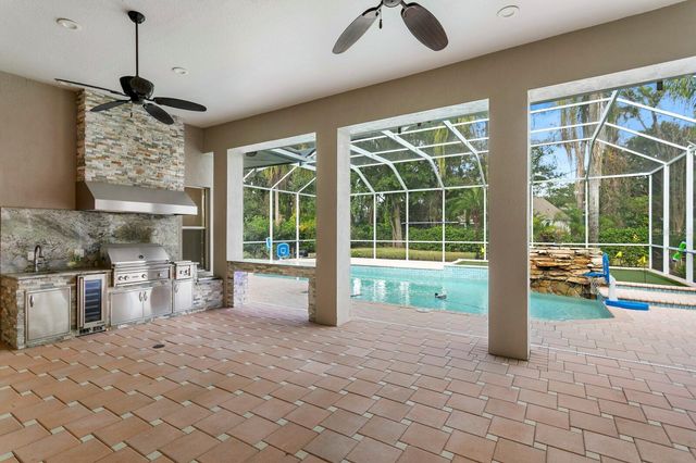 6441 RENWICK CIRCLE, Tampa, FL 33647