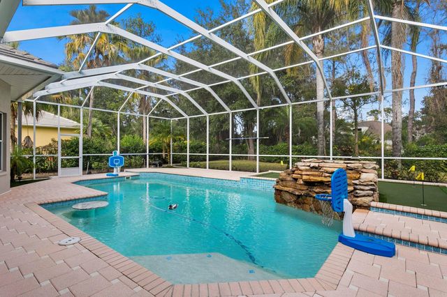 6441 RENWICK CIRCLE, Tampa, FL 33647