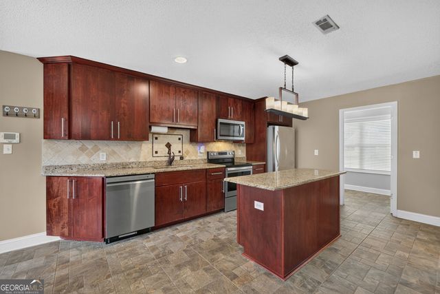 112 Dorsey Springs Drive, Hampton, GA 30228