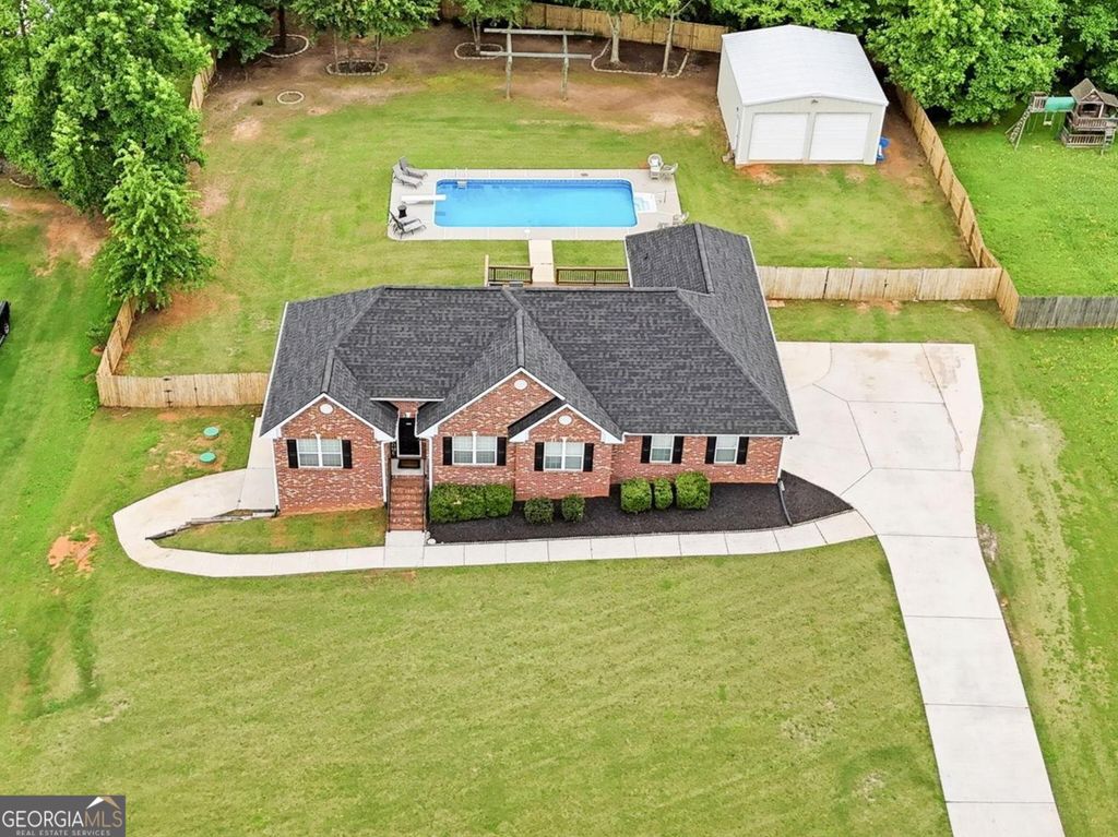 112 Dorsey Springs Drive, Hampton, GA 30228