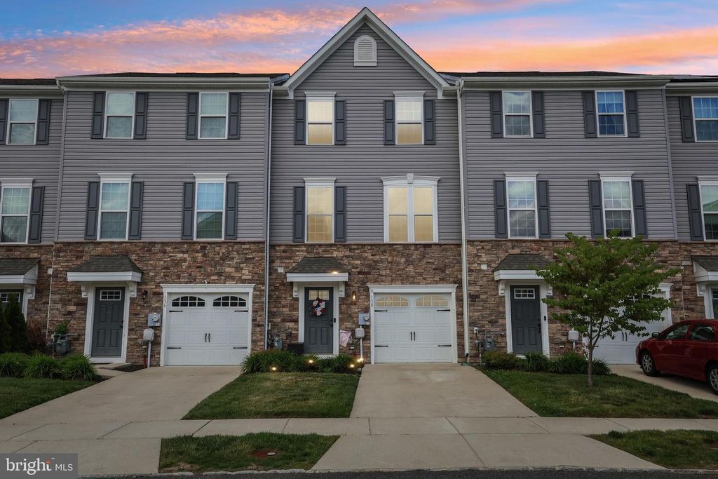 138 PINNACLE PL, Sewell, NJ 08080
