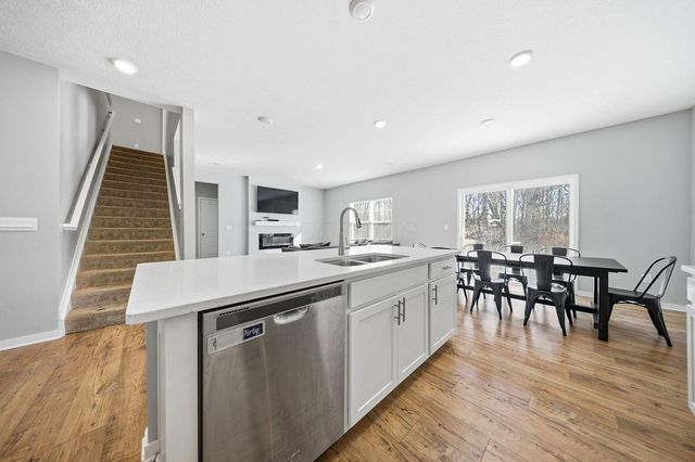 5840 Wynnewood Drive, Grove City, OH 43123