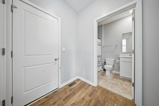 5840 Wynnewood Drive, Grove City, OH 43123