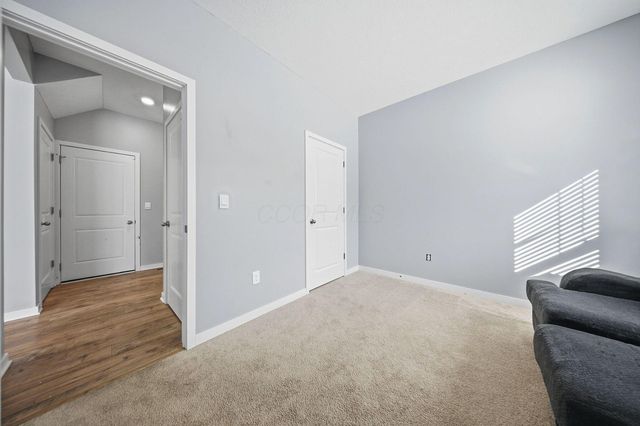 5840 Wynnewood Drive, Grove City, OH 43123