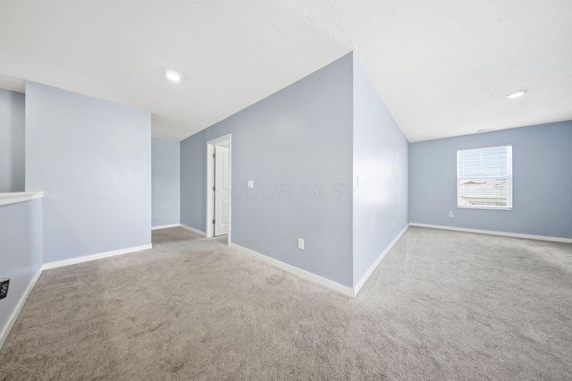 5840 Wynnewood Drive, Grove City, OH 43123