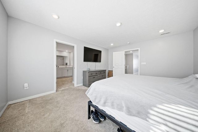 5840 Wynnewood Drive, Grove City, OH 43123