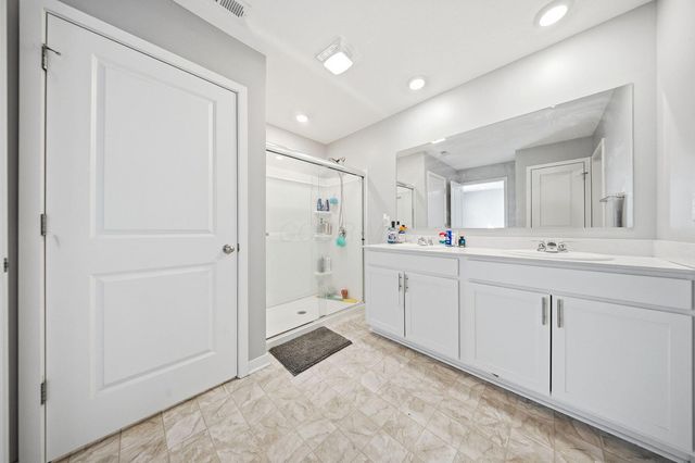 5840 Wynnewood Drive, Grove City, OH 43123