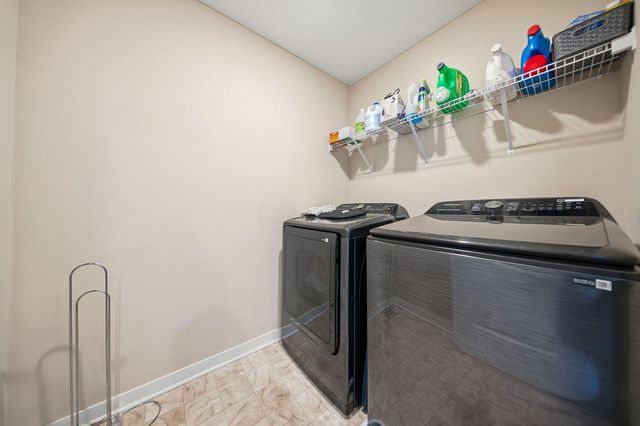 5840 Wynnewood Drive, Grove City, OH 43123