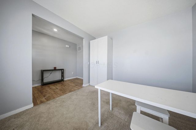 5840 Wynnewood Drive, Grove City, OH 43123