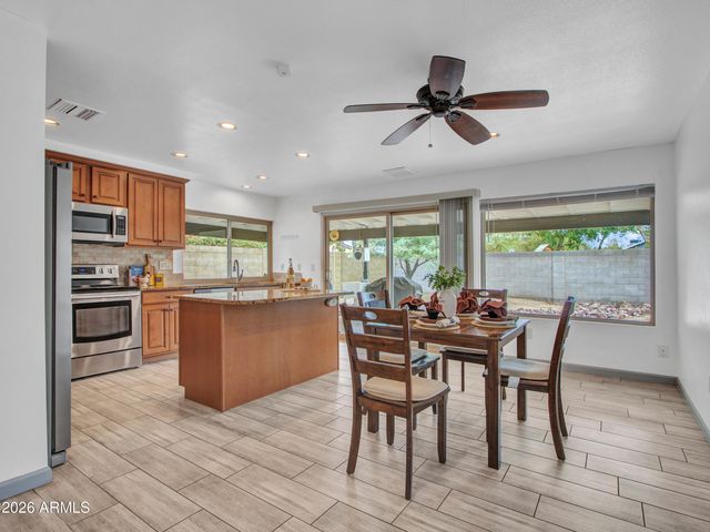 2324 W PORT AU PRINCE Lane, Phoenix, AZ 85023