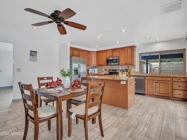 2324 W PORT AU PRINCE Lane, Phoenix, AZ 85023