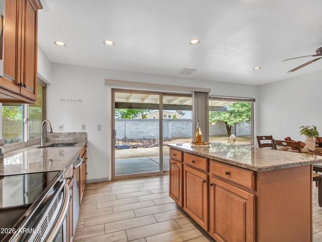 2324 W PORT AU PRINCE Lane, Phoenix, AZ 85023