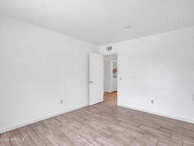 2324 W PORT AU PRINCE Lane, Phoenix, AZ 85023