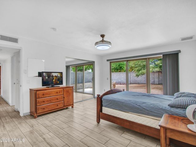 2324 W PORT AU PRINCE Lane, Phoenix, AZ 85023
