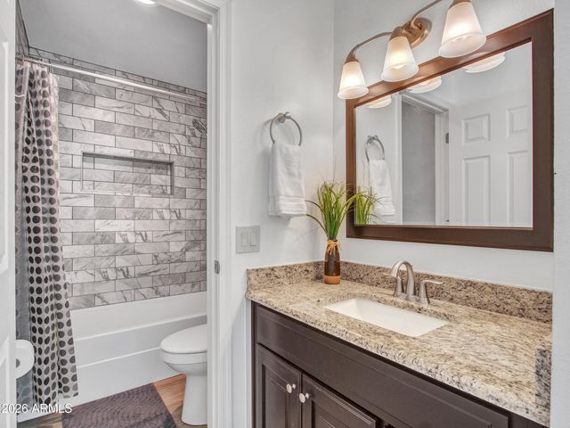 2324 W PORT AU PRINCE Lane, Phoenix, AZ 85023