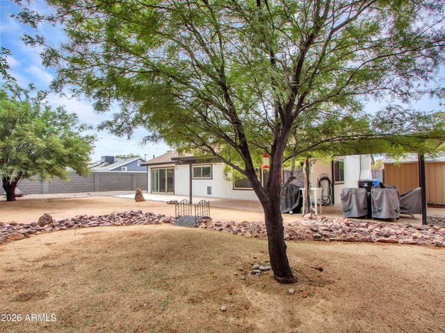 2324 W PORT AU PRINCE Lane, Phoenix, AZ 85023