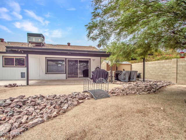 2324 W PORT AU PRINCE Lane, Phoenix, AZ 85023