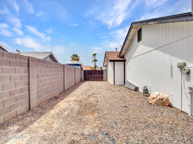2324 W PORT AU PRINCE Lane, Phoenix, AZ 85023
