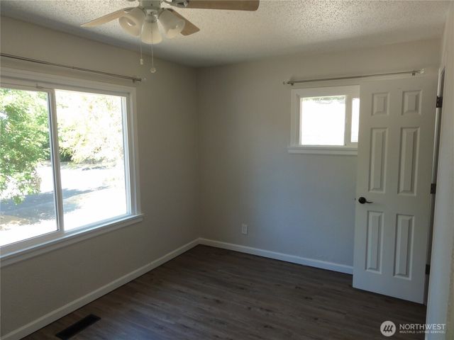 4539 S L Street, Tacoma, WA 98418