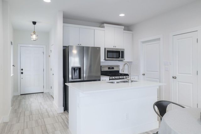 315 Alamar Knot WAY 213, Georgetown, TX 78626