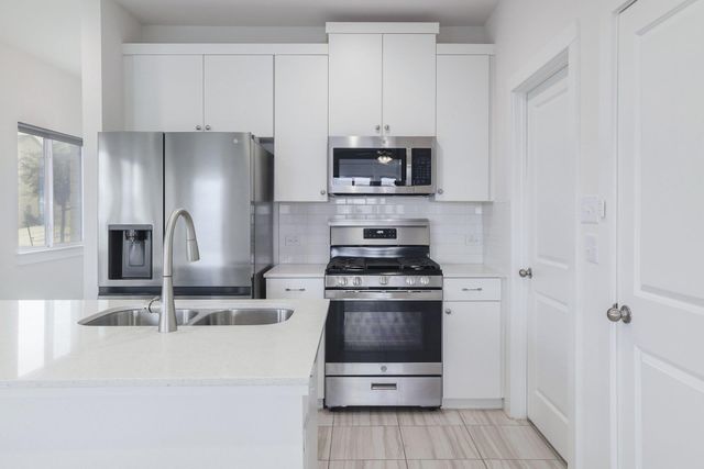 315 Alamar Knot WAY 213, Georgetown, TX 78626