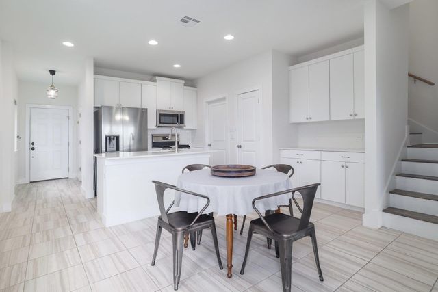 315 Alamar Knot WAY 213, Georgetown, TX 78626