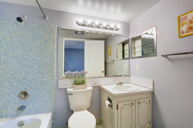 262 Windsor L, West Palm Beach, FL 33417