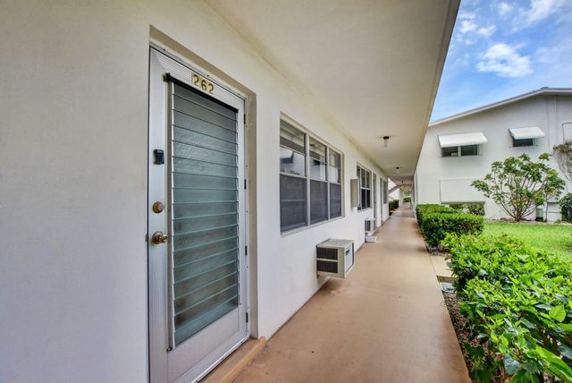 262 Windsor L, West Palm Beach, FL 33417