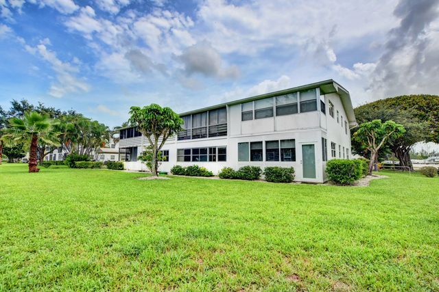262 Windsor L, West Palm Beach, FL 33417